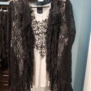 Verducci Shawl/Cover (Black) with Vocal/Voice of California Shirt (White)